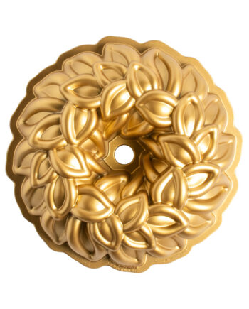 Nordic Ware Laurel Wreath Bundt Pan PRE-ORDER